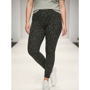 NWOT GAP Plus Size Gray Leopard Print High Waisted Leggings - Size 4XL